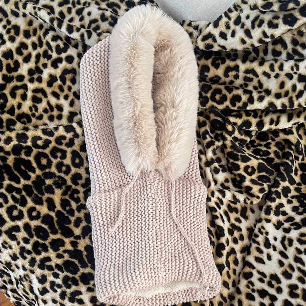 Cozy Knit Hooded Scarf with Faux Fur Lining
